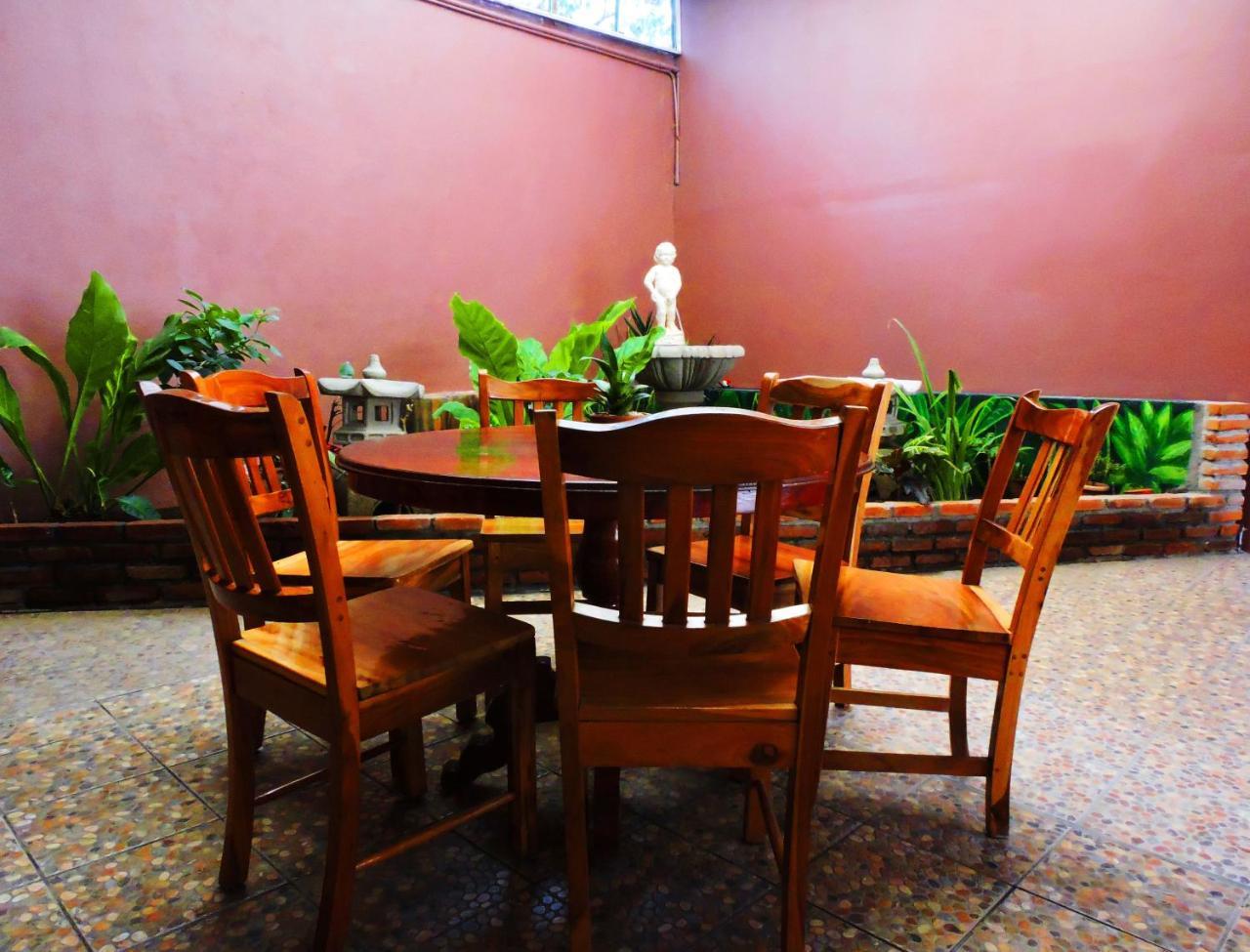 Hotel Xolotlan Манагуа Экстерьер фото